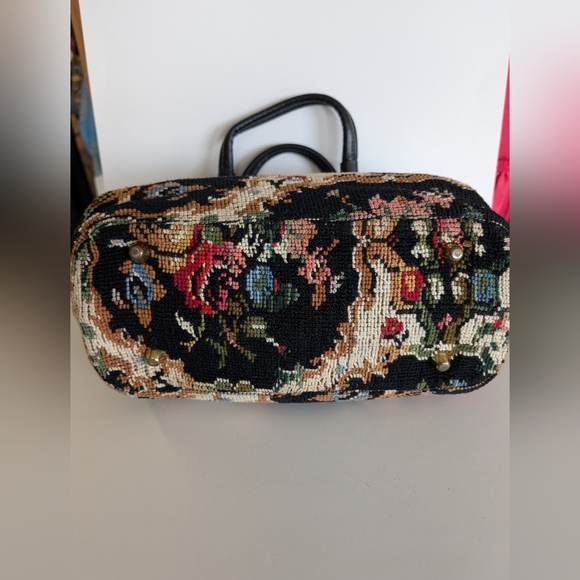 Vintage Handbag Carpet Fabric Black Floral Mint Condition - Picture 3 of 4